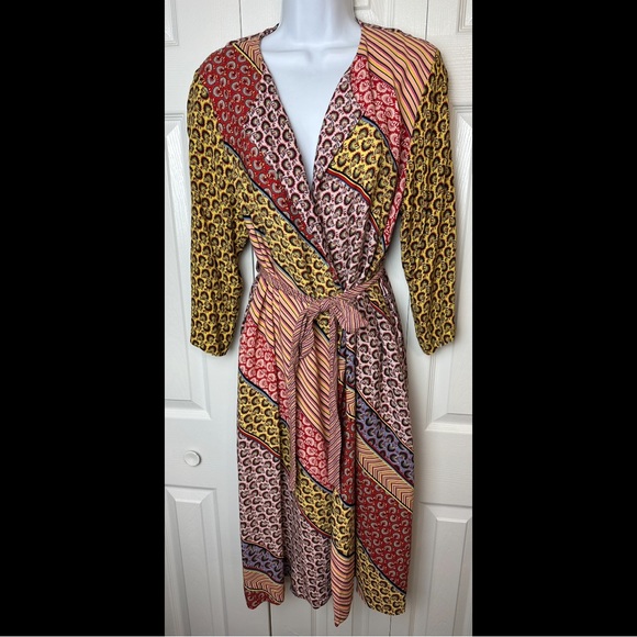 CAbi Poet Jacket #5664 Pockets a belt Tie boho Mixed Media Patchwork Robe Floral - Picture 2 of 16